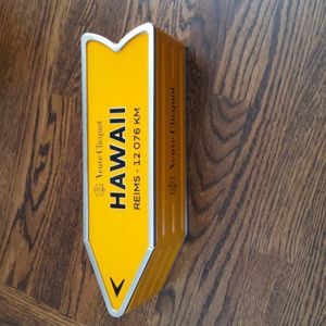 Veuve Clicquot Hawaii collector box